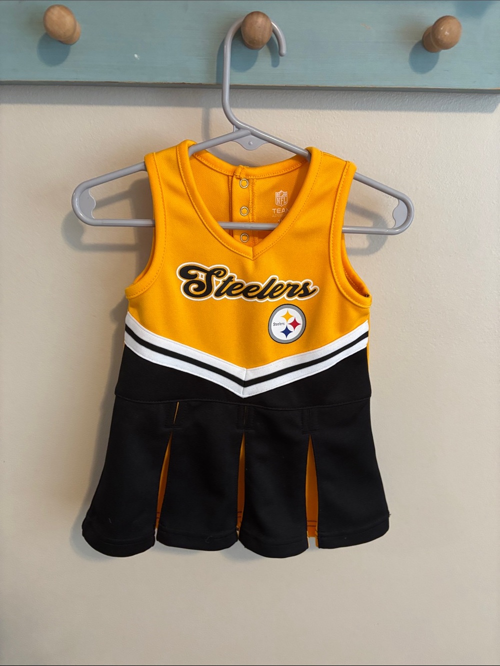 NFL Steelers Girls Yellow & Black Cheer Uniform size 12 months